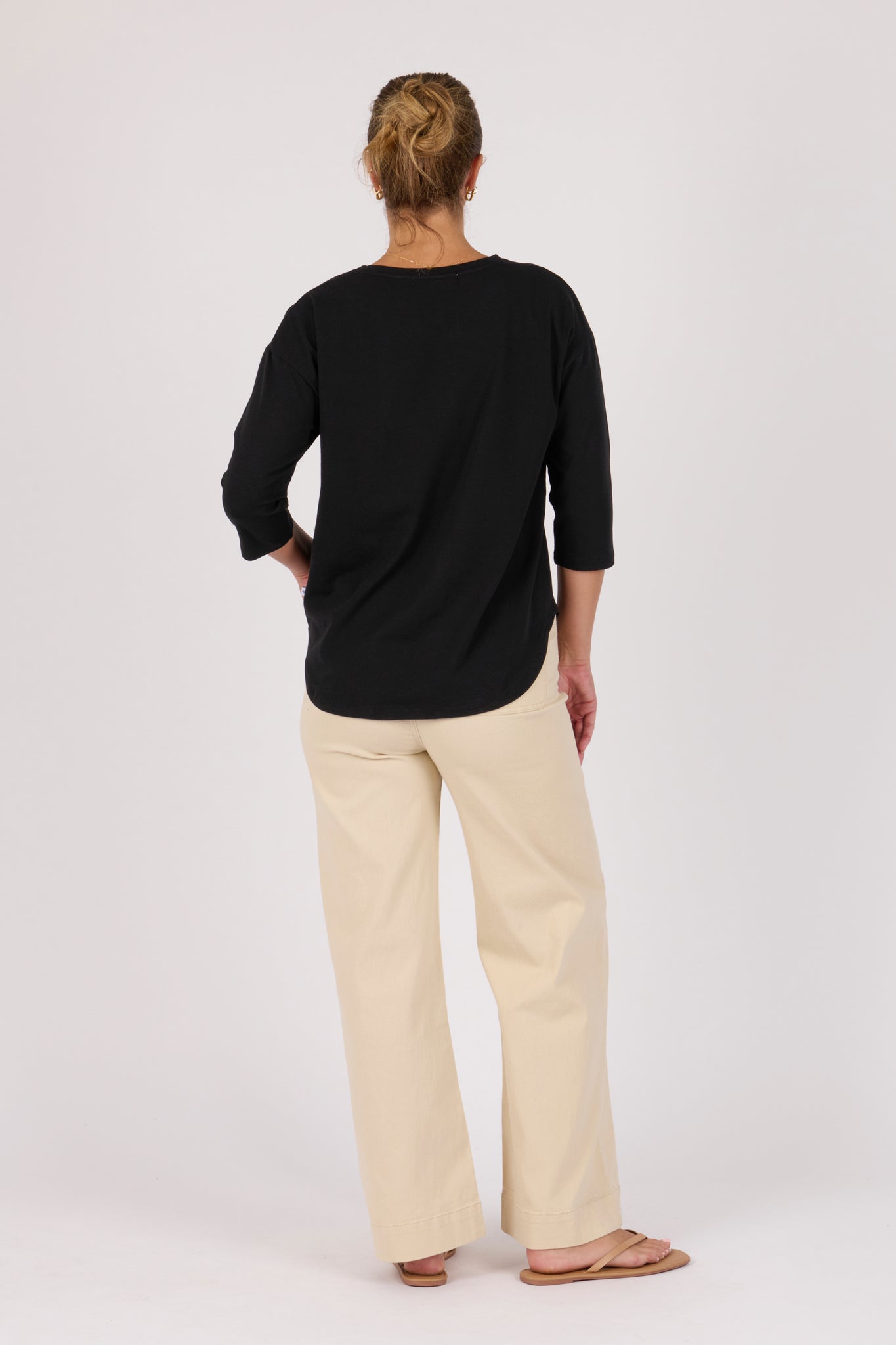 One Ten Willow 3/4 Sleeve Tee - Black Dandelion
