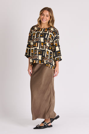 Ellis and Dewey Boxy Scoop Hem Top - Olive Geometric