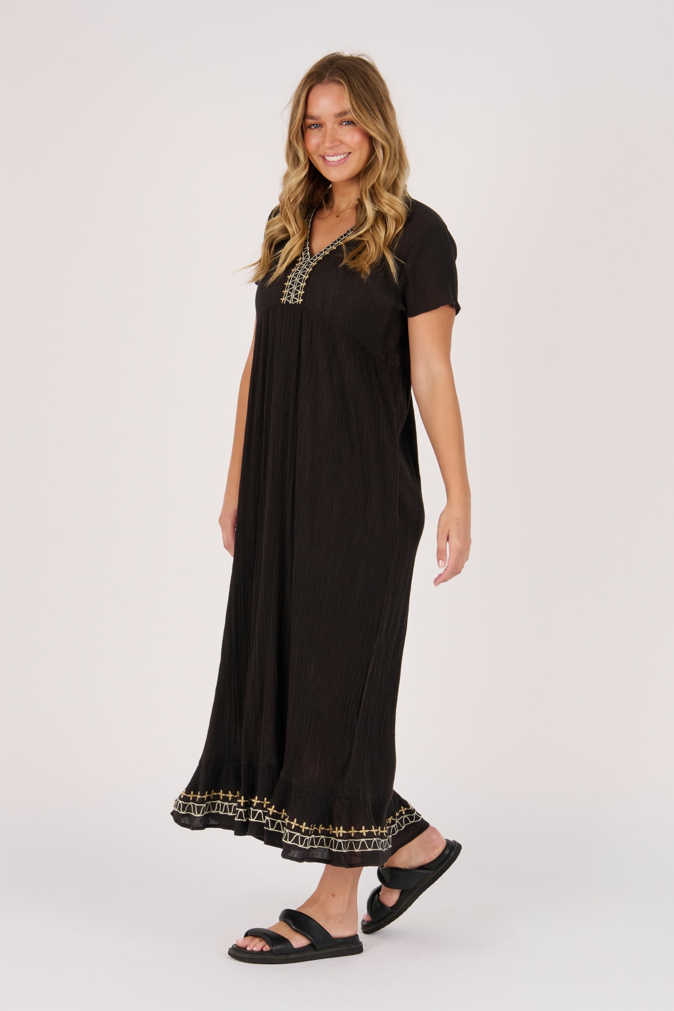 Ellis and Dewey V Neck Maxi Dress - Black