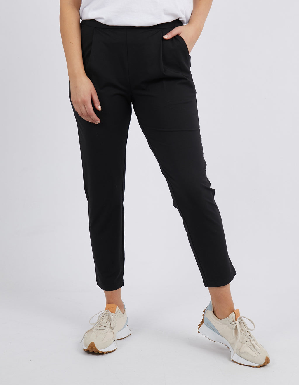 Foxwood Everyday Pant - Black