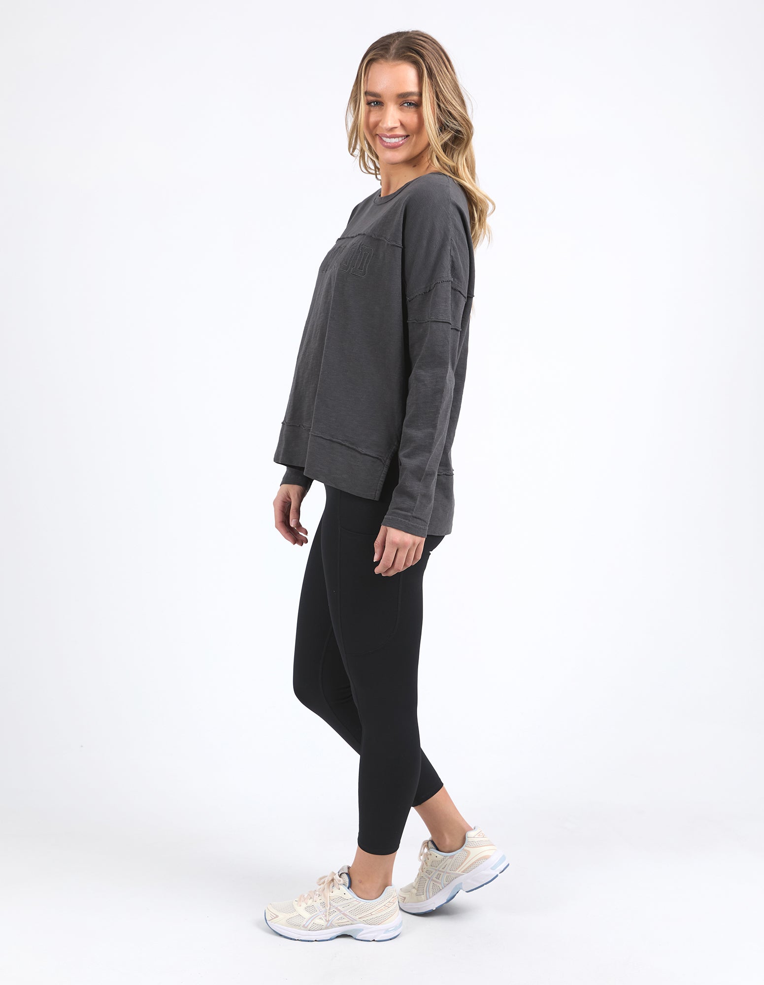 Foxwood Throw On Tee - Coal