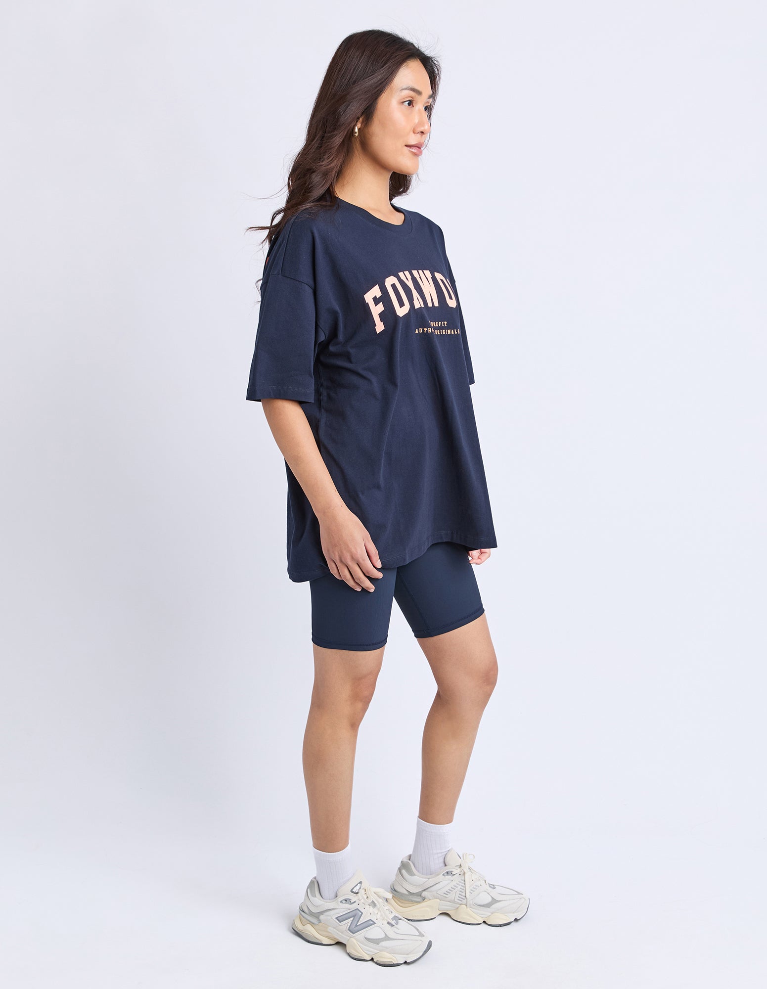 Foxwood Interval Tee - Navy/Peach