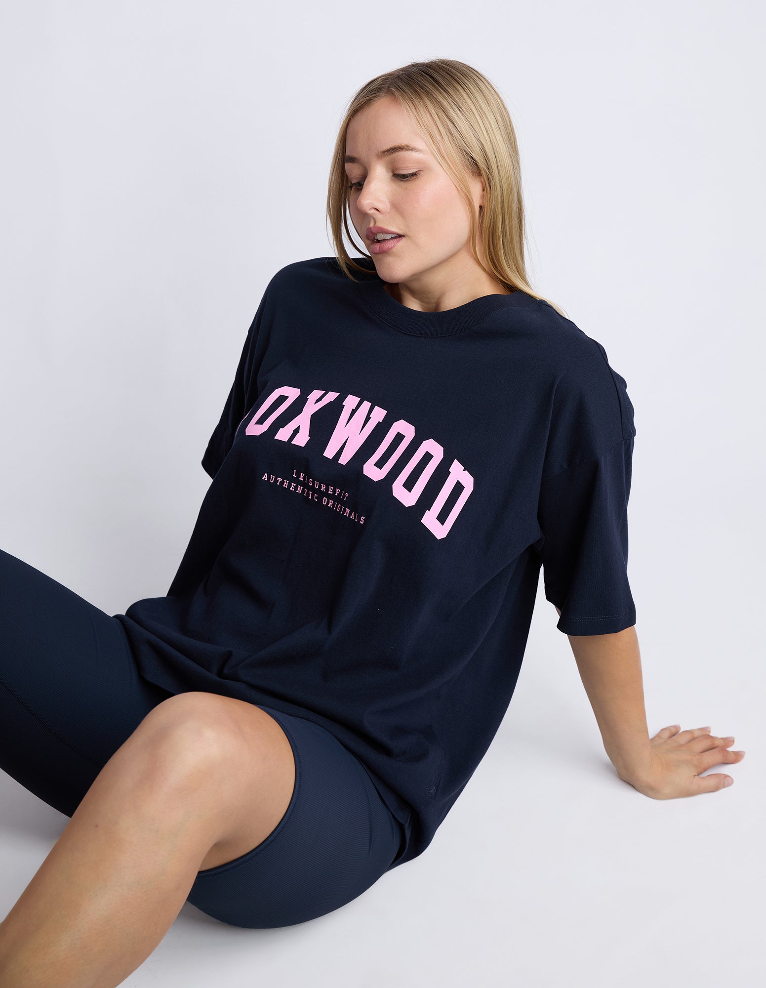Foxwood Interval Tee - Navy/Neon Pink